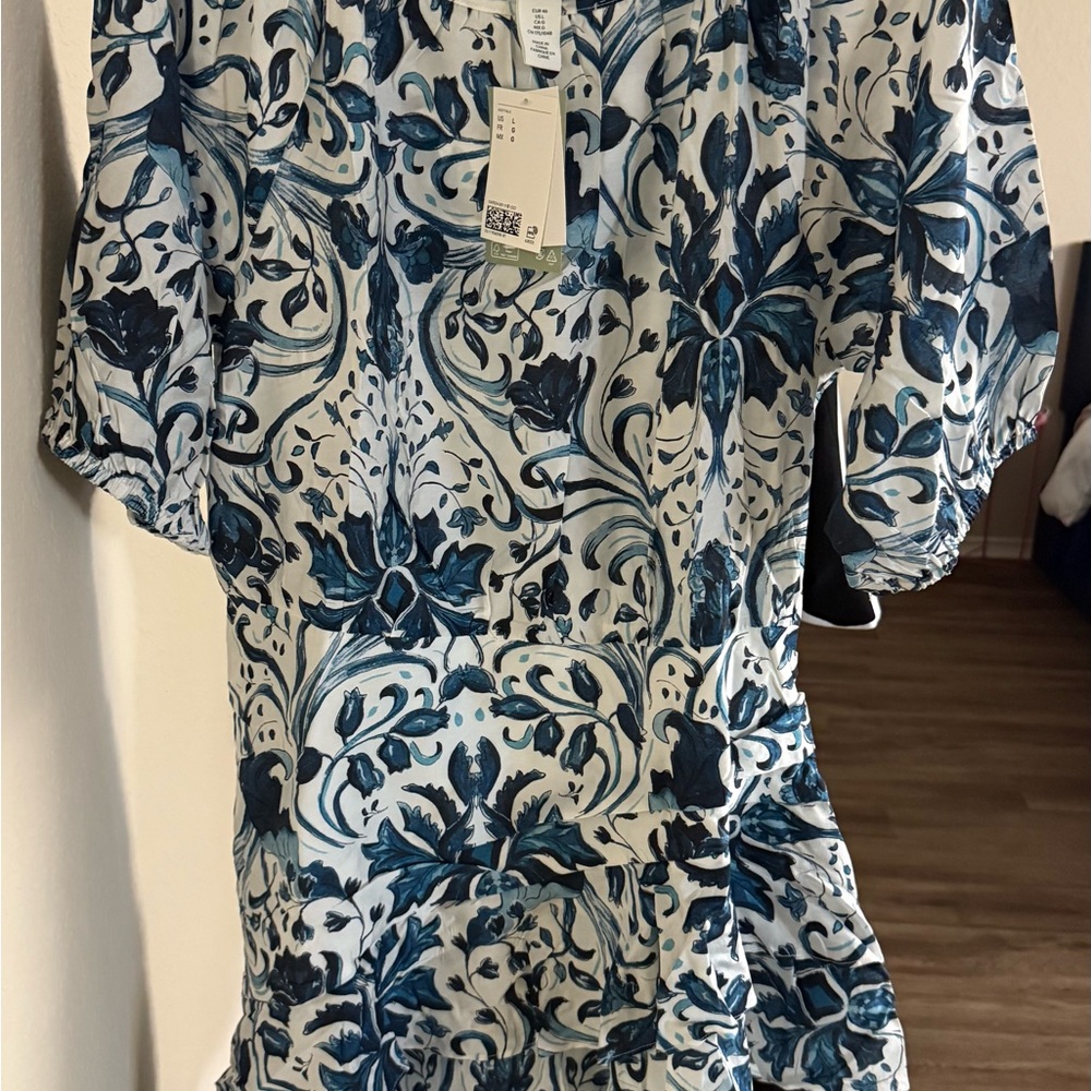 H&M Blue and White Floral Midi Dress